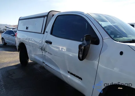 2013 Toyota Tundra Grade V6 z USA, uszkodzony, nr VIN 5TFLU5F15DX030218